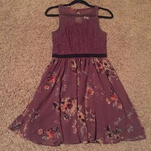 💜 2 for $20 💜 Purple Floral and Lace Dress